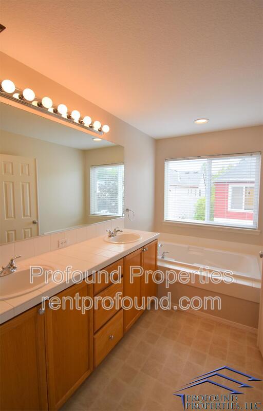 6055 SW 208th Place property image