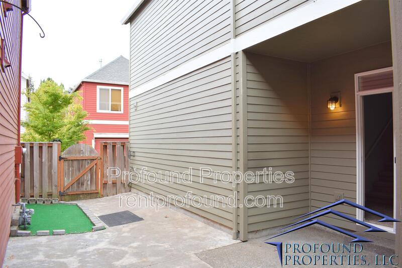 6055 SW 208th Place property image