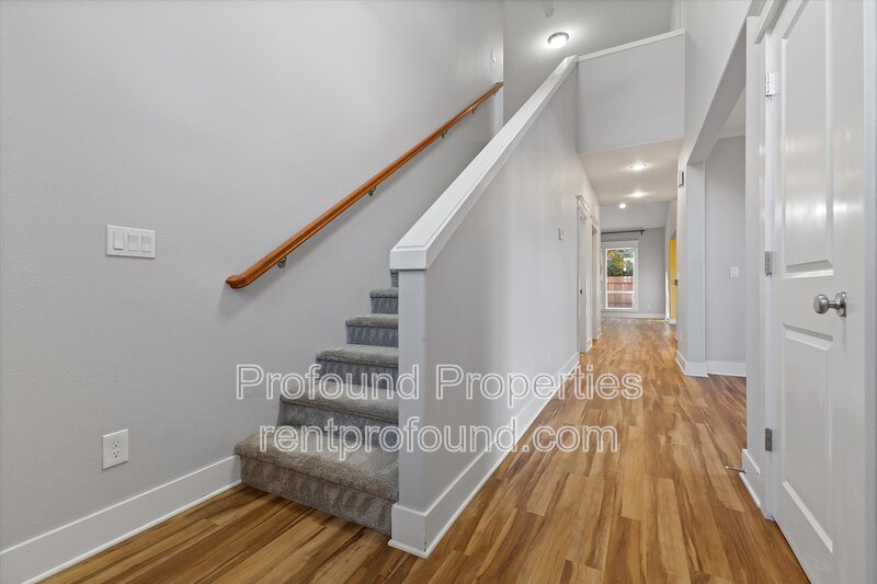 7909 SW Oviatt Drive property image