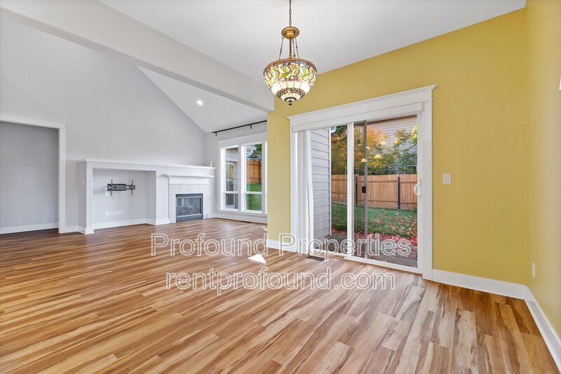 7909 SW Oviatt Drive property image