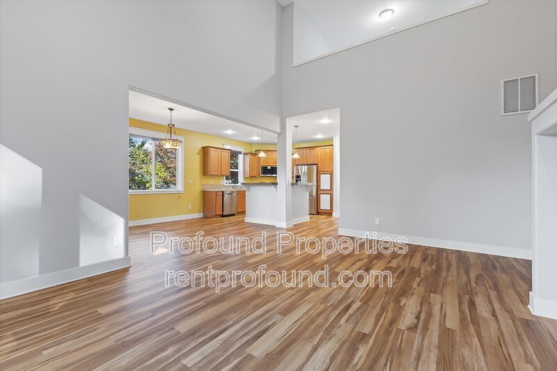 7909 SW Oviatt Drive property image