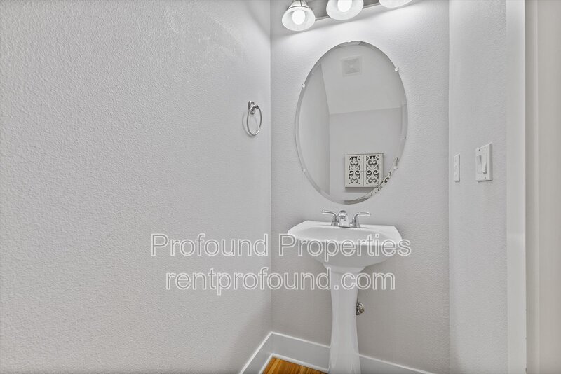 7909 SW Oviatt Drive property image