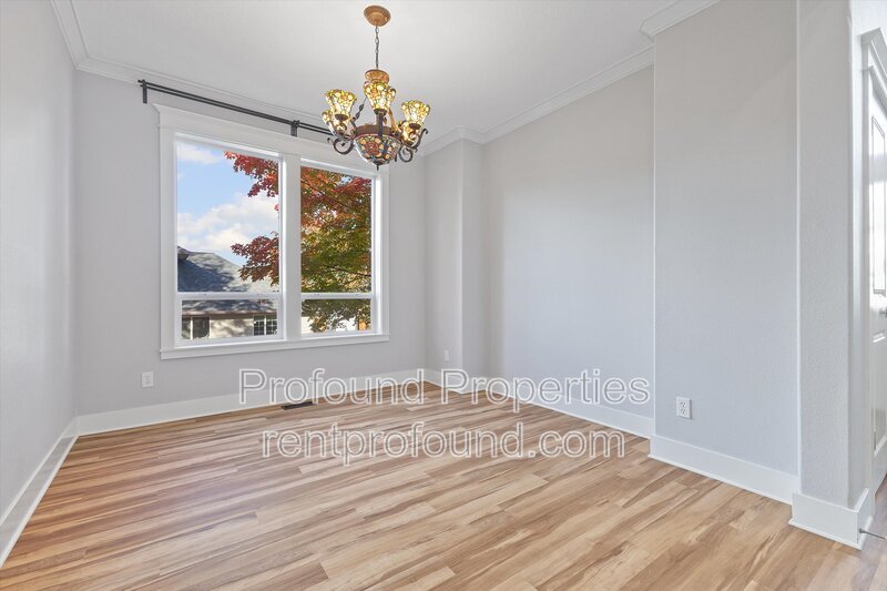 7909 SW Oviatt Drive property image