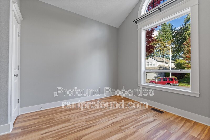 7909 SW Oviatt Drive property image