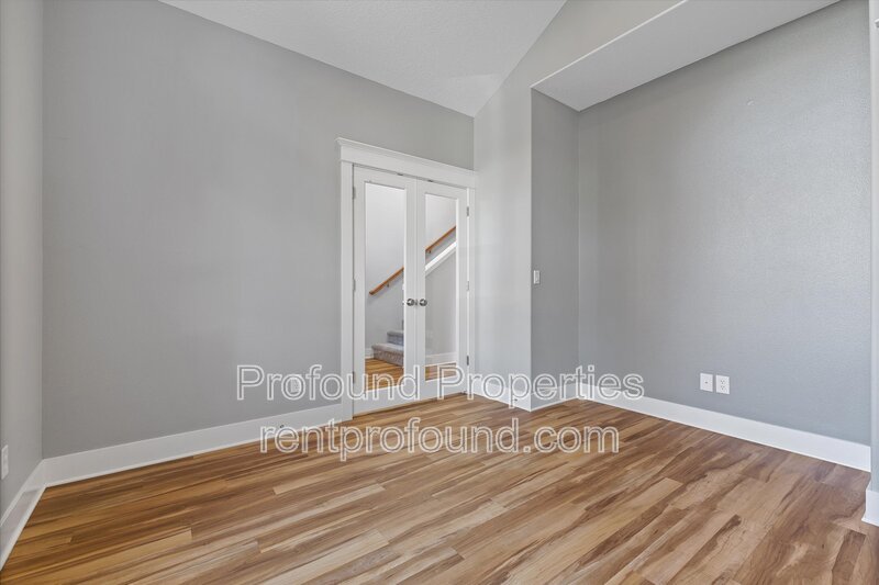 7909 SW Oviatt Drive property image