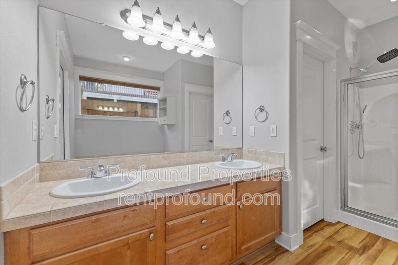 7909 SW Oviatt Drive property image