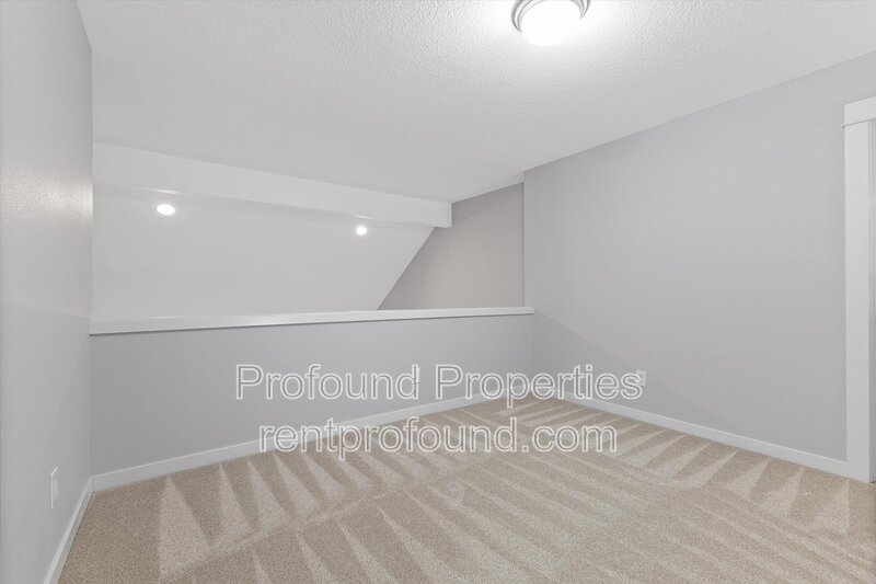 7909 SW Oviatt Drive property image