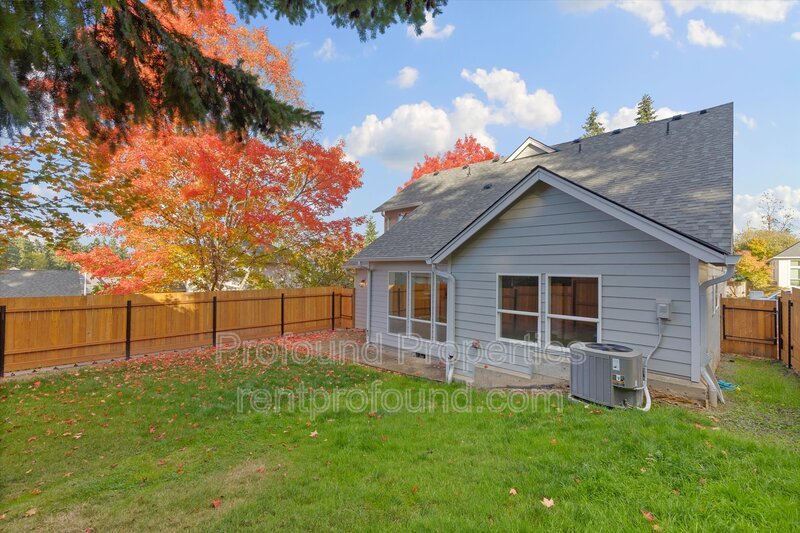 7909 SW Oviatt Drive property image