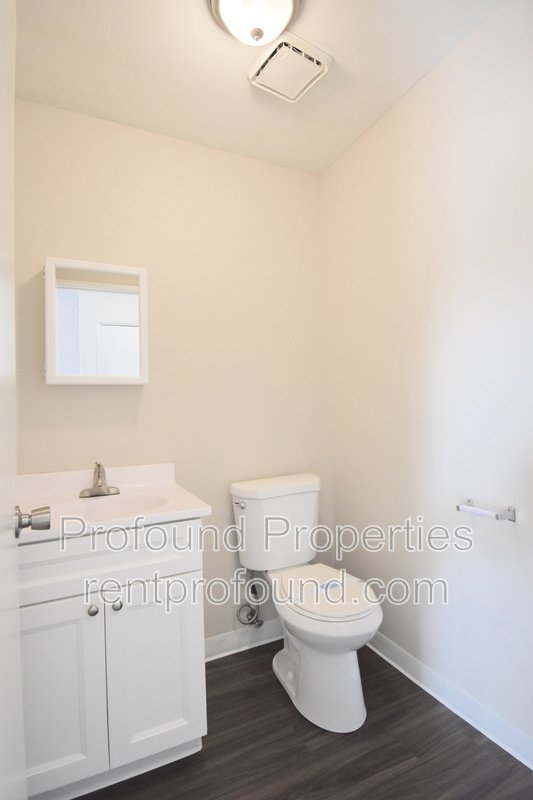 738 NE 94th Avenue property image