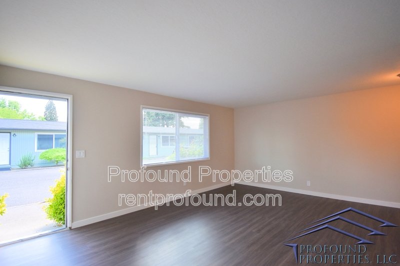 742 SE 13th Avenue - C property image