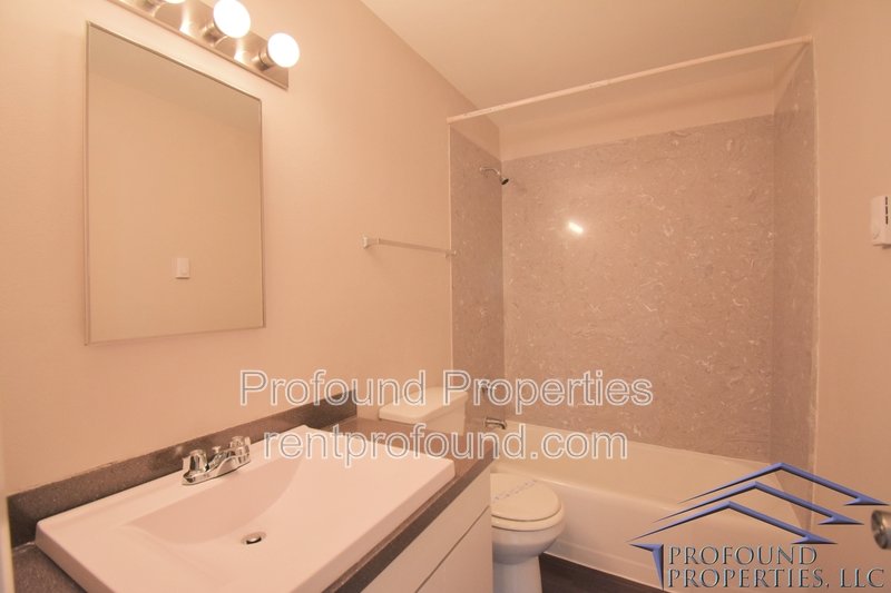 742 SE 13th Avenue - C property image