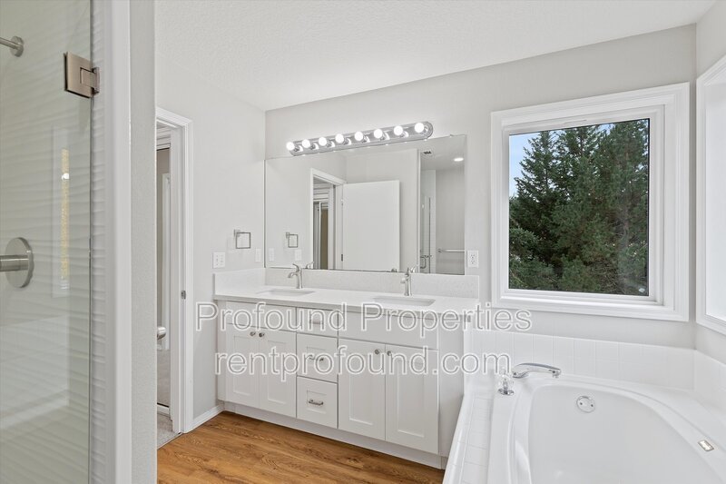 7533 SW Applegate Drive property image