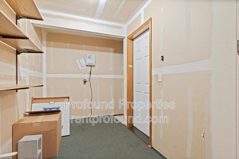 7533 SW Applegate Drive property image