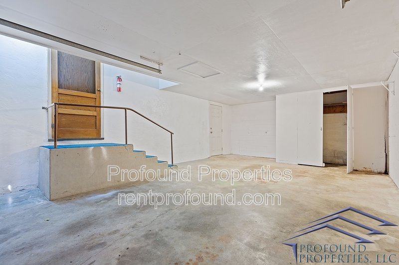 4315 NE Thompson Street - 4315 property image