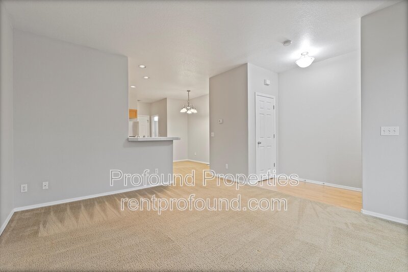 2310 NW Roseburg Terrace property image