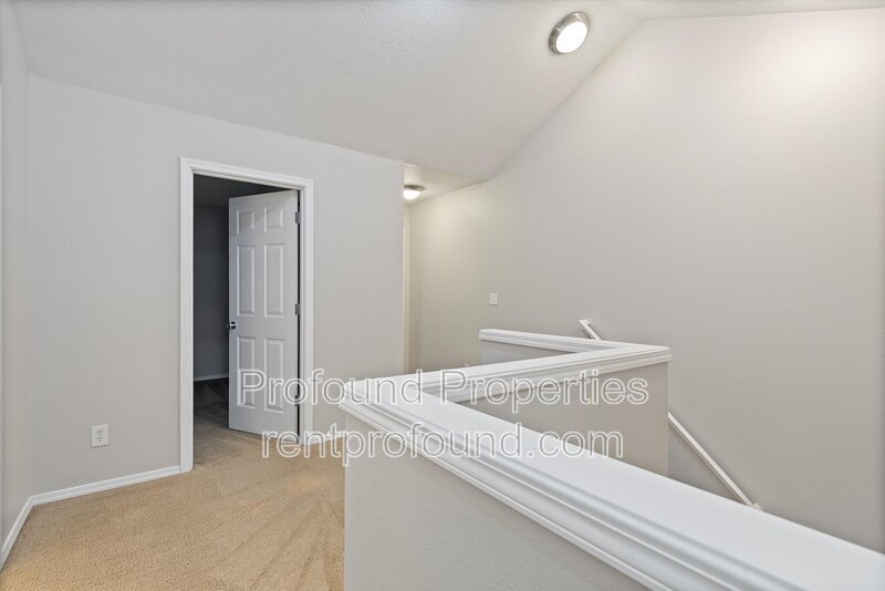 2310 NW Roseburg Terrace property image