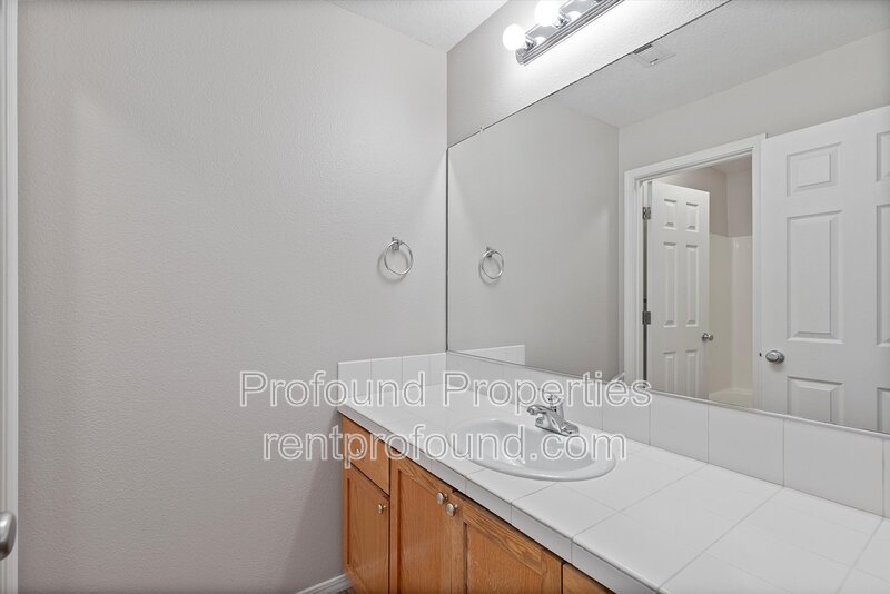 2310 NW Roseburg Terrace property image