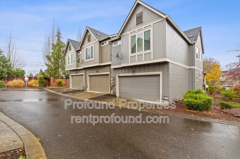 2310 NW Roseburg Terrace property image