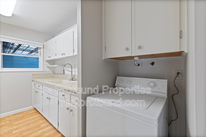 3539 N. Arlington Place property image