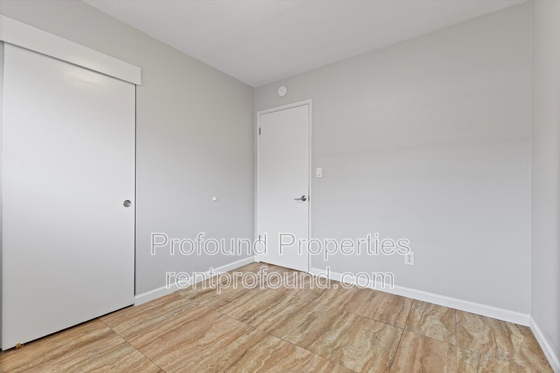 3539 N. Arlington Place property image