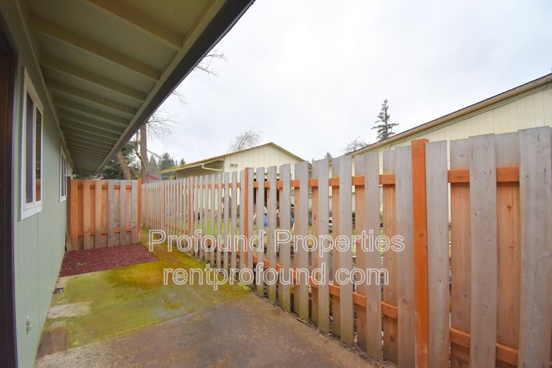 736 SE 13th Avenue - B property image