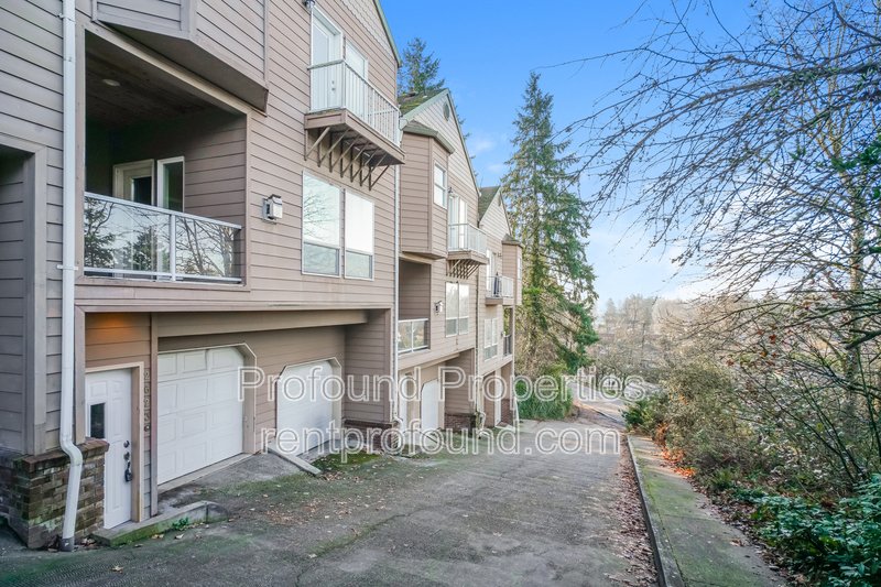 2623 NE Rocky Butte Rd. property image