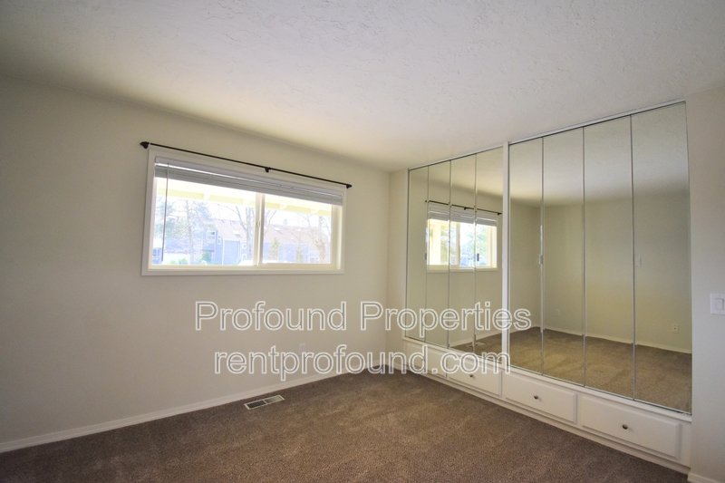 421 N Hayden Bay Drive property image