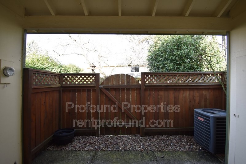 421 N Hayden Bay Drive property image