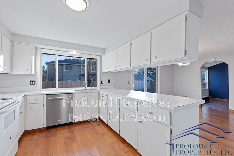 19300 Southwest Hennig Street property image