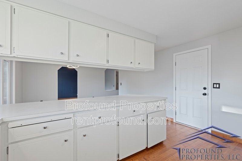 19300 Southwest Hennig Street property image