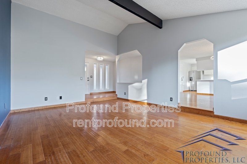 19300 Southwest Hennig Street property image