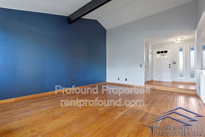 19300 Southwest Hennig Street property image