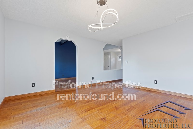 19300 Southwest Hennig Street property image