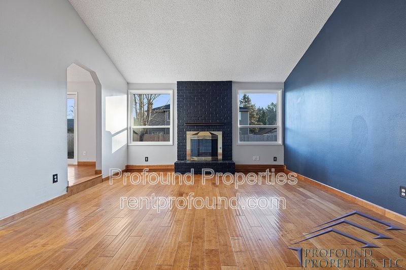 19300 Southwest Hennig Street property image