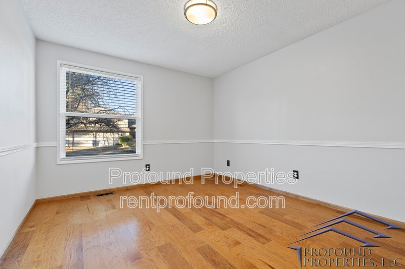 19300 Southwest Hennig Street property image