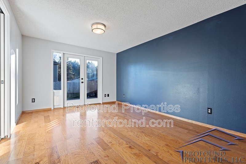 19300 Southwest Hennig Street property image