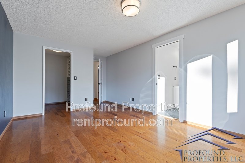 19300 Southwest Hennig Street property image