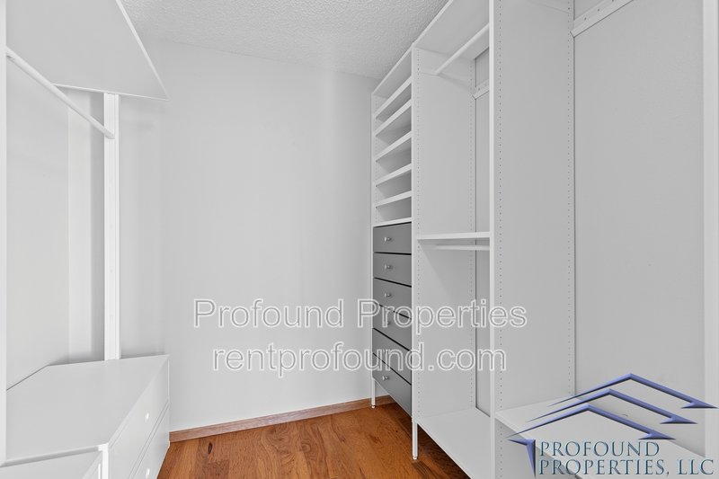 19300 Southwest Hennig Street property image