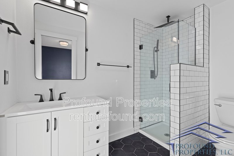 19300 Southwest Hennig Street property image