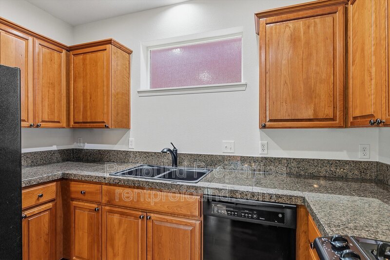 1140 SE Tamango Street property image