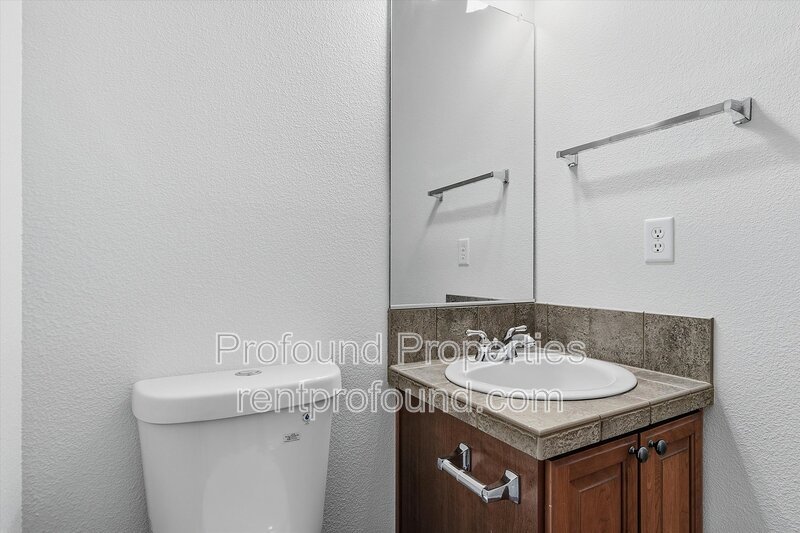 1140 SE Tamango Street property image