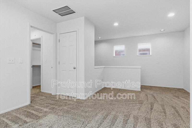 1140 SE Tamango Street property image