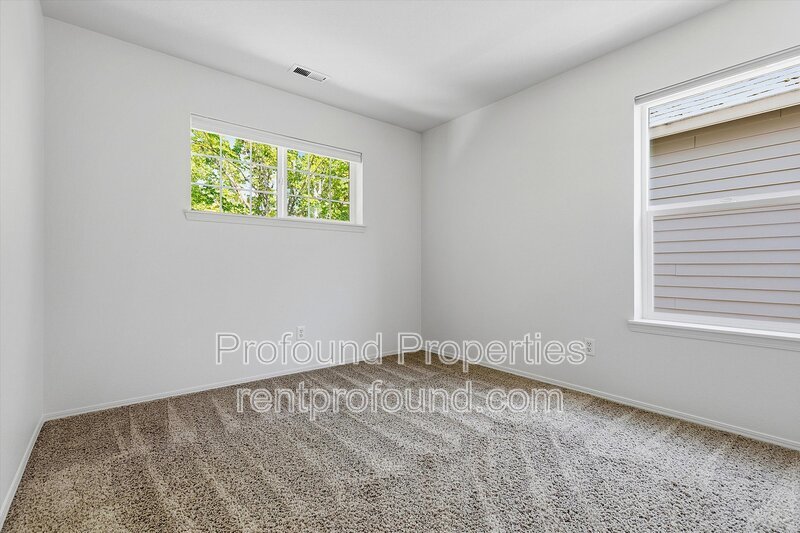 1140 SE Tamango Street property image