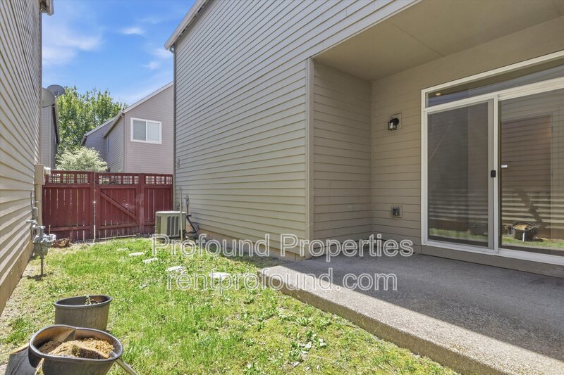 1140 SE Tamango Street property image
