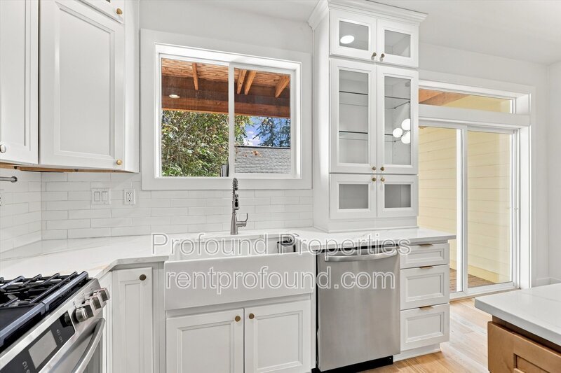 9542 SW 153rd Avenue property image