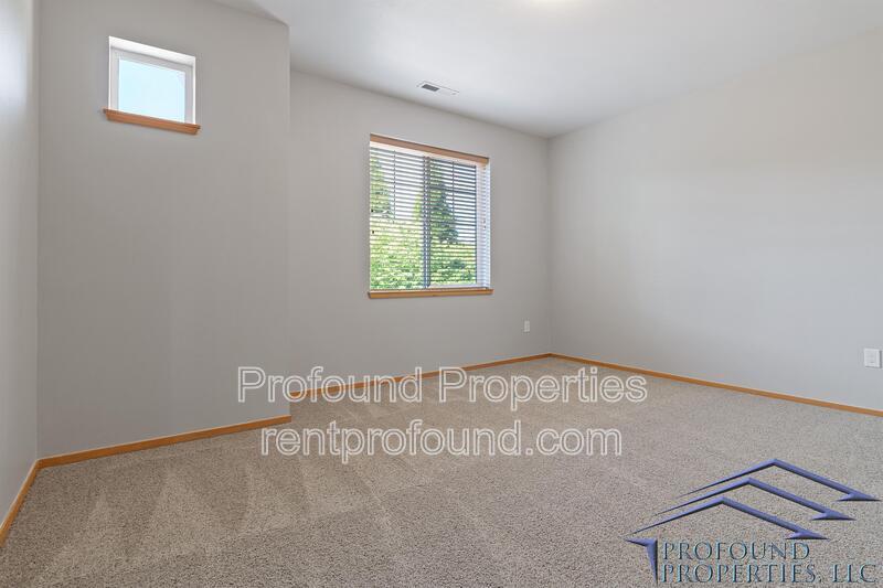 627 SW Dillan Drive property image