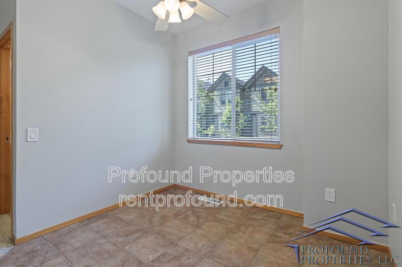 627 SW Dillan Drive property image