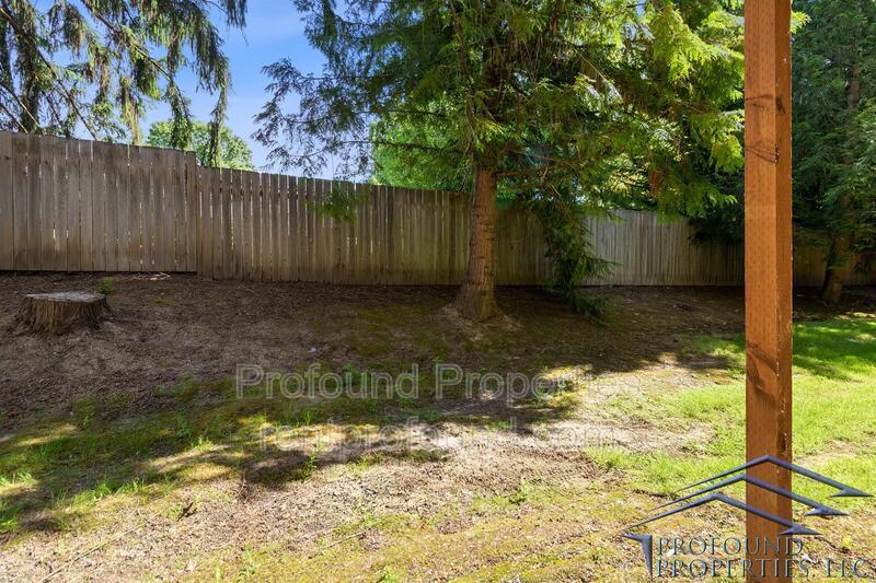627 SW Dillan Drive property image