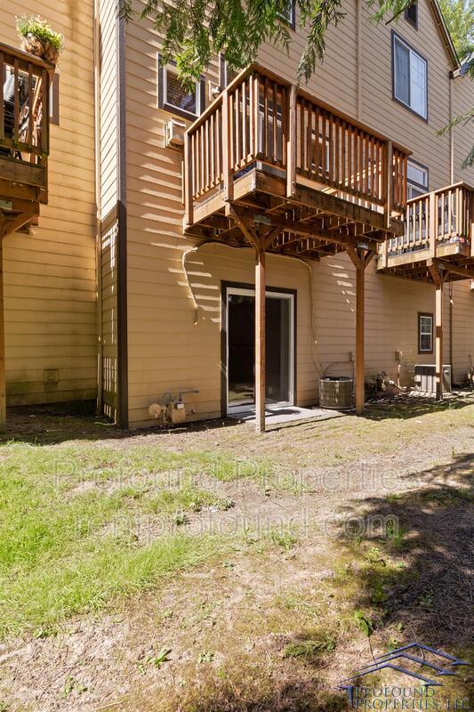 627 SW Dillan Drive property image