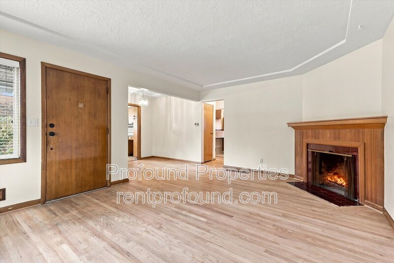 4309 NE Thompson Street - 4309 property image